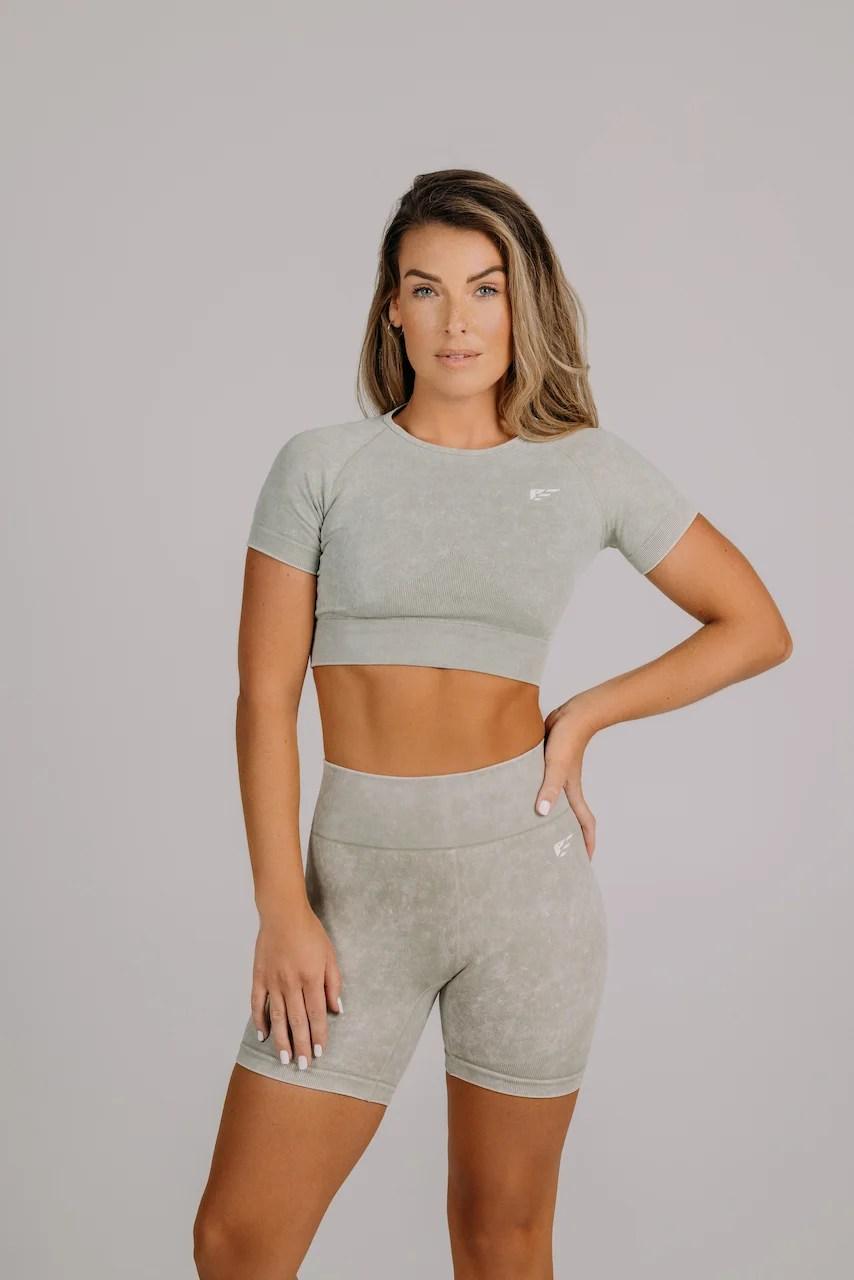 Unleash Your Peak Performance with the APEX Collection by PALMFIT – UAE’s Trusted Activewear Brand