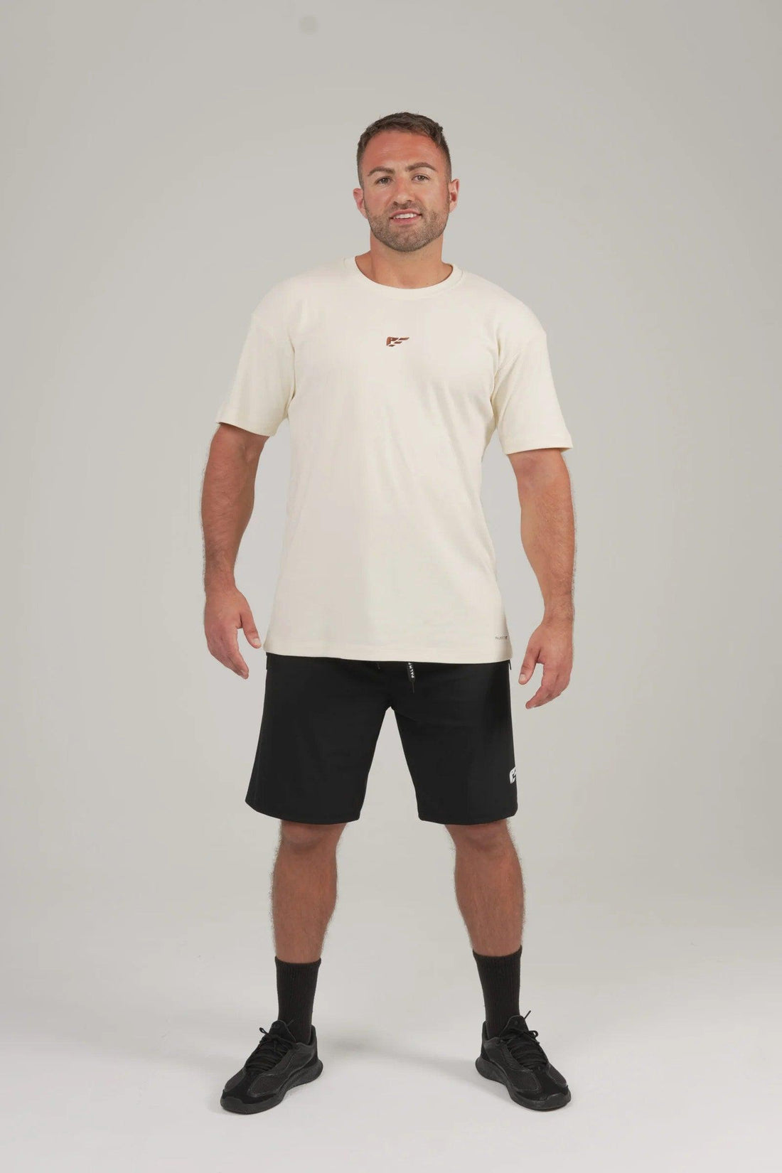 Why PALMFIT Dubai's Oversized T-Shirts for Men Are the Ultimate Wardrobe Essential