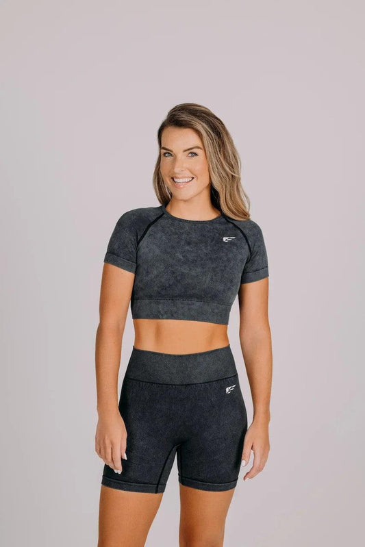 Apex seamless shorts for women black front view